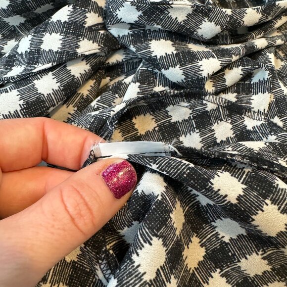 Foxcroft NYC Tunic Blouse Womens Black White Long Sleeve Button Front Size 6 - Picture 11 of 11